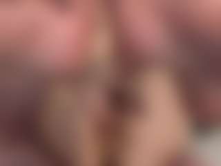 MiaThorburn's Live Sex Cam Show