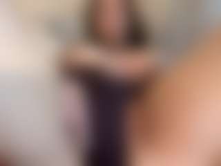 Live cam show with MiaThorburn - Butt Plug on Camsoda