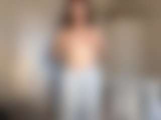 Live cam show with MiaThorburn - Small Tits Young Adult on Camsoda