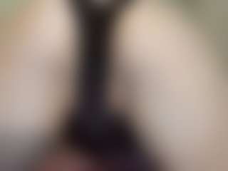 MiaThorburn's Live Sex Cam Show