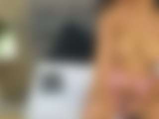 Live cam show with PearlKitty - New Teen (18+) on livesuperchat.net