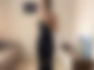Live cam show with PollyDirusso - Shaved Pussy on Cam Slut