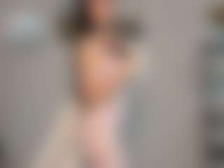 Live cam show with LesiaHailstone - Green Eyes on xxxlivecams.org