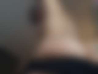 Live cam show with LesiaHailstone - Granny on Strip Flash - Live Sex Shows