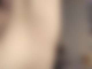 Live cam show with LesiaHailstone - Nipple Piercings on luckytryst.com