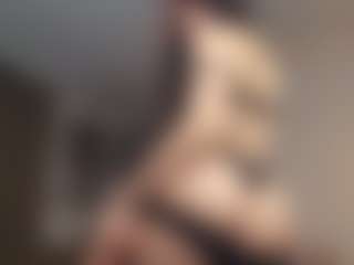 Show live cam dengan LesiaHailstone - Athletic Black Hair di Camsoda