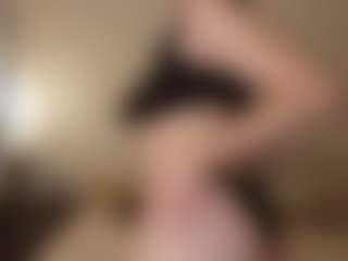 Live cam show with LiliVenom - New Bedroom on Camsoda
