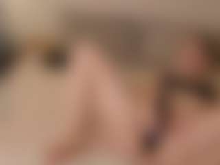 LiliVenom MILF webcam performer live streaming