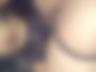 Live cam show with Mckenzie69er - Shaved Pussy on Camsoda