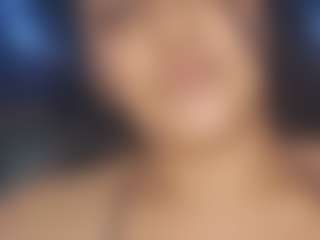 Live cam show with Mckenzie69er - Brown Eyes MILF on SmokeAndPoke