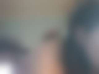 Live cam show with Mckenzie69er - Brown Eyes Mature on CamSextacy
