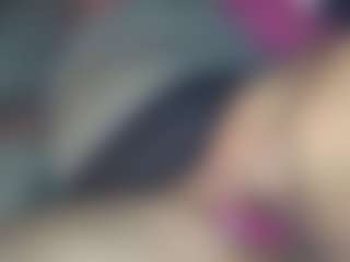 Live cam show with Mckenzie69er - Dildo on Latina Girls