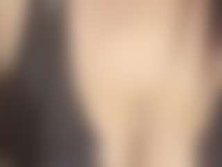 Live cam show with Mckenzie69er - Bedroom on Camsoda