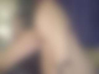 Live cam show with Mckenzie69er - Mobile MILF on Camsoda