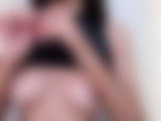 Live cam show with Miia-moretti - Fingering on AdultVida.com
