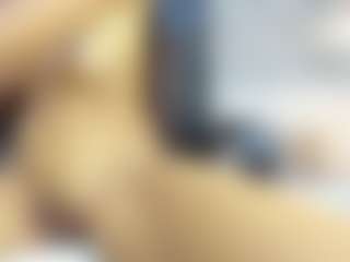Live cam show with Miia-moretti - New Lovense on StripNow