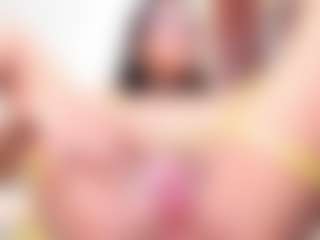 Live cam show with Miia-moretti - Petite Toys on PervPlay.com
