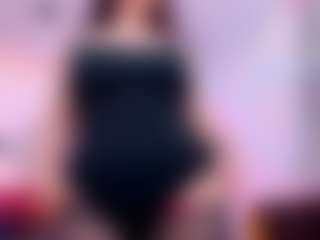 Live cam show with SienaWest - Chubby on Camsoda.co