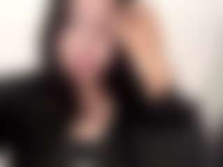 Live cam show with TaynaDanson - New Brown Eyes on Camsoda