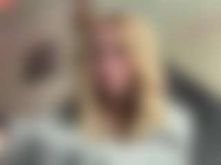 Live cam show with AlexisRockwood - Blonde Hair Teen (18+) on Camsoda