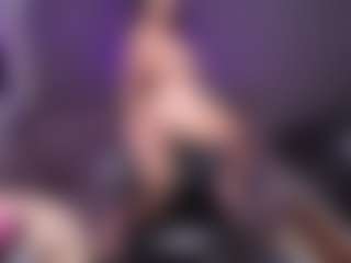 Live cam show with AmberGlowing - Deepthroat on madthumbs