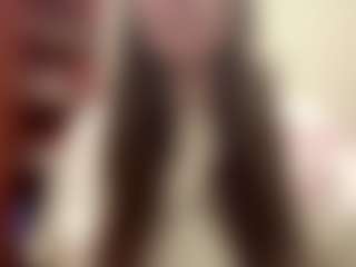 Live cam show with BeverleyCaplan - New Petite on AdultVida.com