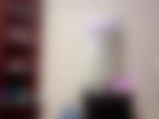 Live cam show with BeverleyCaplan - Striptease Teen (18+) on Livezox