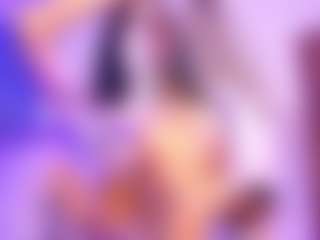 Live cam show with Demisinn - Shaved Pussy on fapnchat