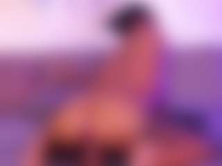 Live cam show with Demisinn - Shaved Pussy on CamClone