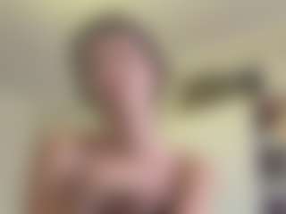 Live cam show with Ria - Deepthroat on Strip Flash - Live Sex Shows