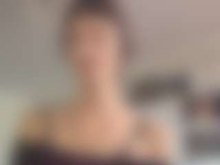 Live cam show with Ria - New Bedroom on xxxlivecams.org