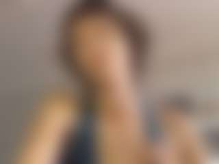Live cam show with Ria - Bikini on CamSextacy