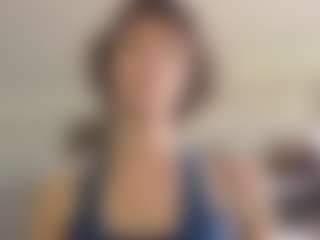 Live cam show with Ria - Petite Teen (18+) on infinitiblacc.com