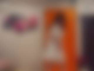 Live cam show with JoniStellings - Glasses on camtv