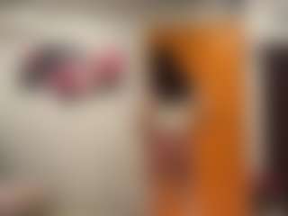 Live cam show with JoniStellings - New Foot Fetish on StripNow