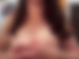 Live cam show with JoniStellings - Glasses on WildCum