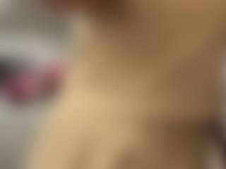 Live cam show with JoniStellings - Upskirt on WildCum