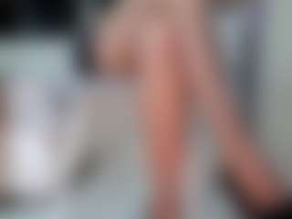 KrissLoveSnort's Live Sex Cam Show