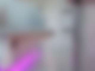 KrissLoveSnort's Live Sex Cam Show