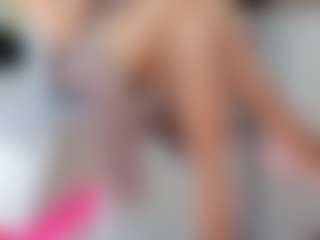 Live cam show with KrissLoveSnort - Average on Nude Chat * 1 On 1 Webcam Sex * Live Cam Show