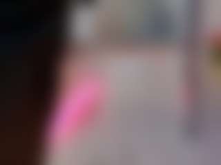 Live cam show with KrissLoveSnort - Blue Eyes on friskycurves.com