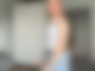 Live cam show with malvinatoken - Athletic Teen (18+) on Instabang