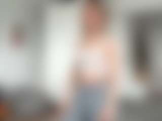 Live cam show with malvinatoken - New Sexwebcam on Livezox