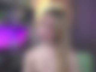 Live cam show with Nyan-kitty - Smoking on AdultVida.com