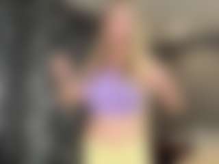 Live cam show with RomaKersey - New Bedroom on Camsoda