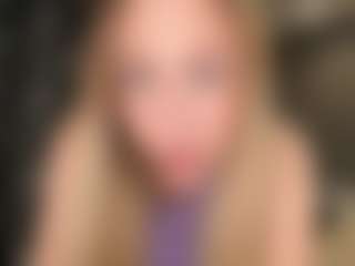 Live cam show with RomaKersey - Squirt Blonde Hair on livesuperchat.net