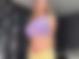 Live cam show with RomaKersey - Striptease Granny on crypto-cams