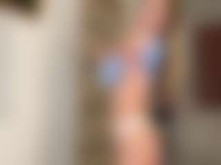 Live cam show with RomaKersey - Blue Eyes on Milfs Live