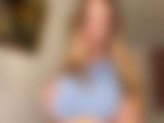 Live cam show with RomaKersey - Bedroom on sexylive.show