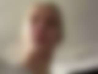 SeasonLabreck's Live Sex Cam Show